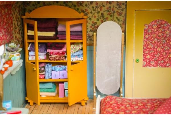 Bedroom Dollhouse Craft Kit – Easy to Build & Paint Miniature Bedroom | Cardboard Room + 6 Wooden Pieces + Decoration Sheets | 1:12 Scale | Sam & Julia's Mouse Mansion