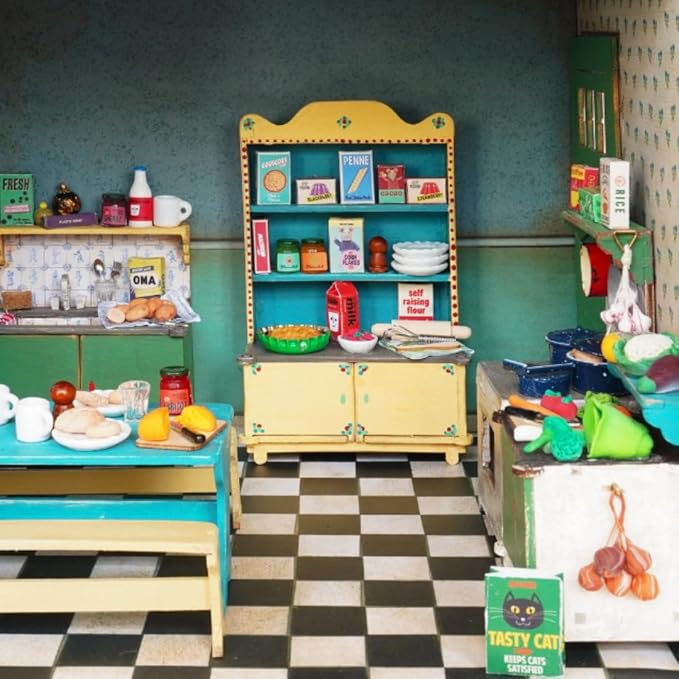 Kitchen Dollhouse Craft Kit – Easy to Build & Paint Miniature Kitchen | Cardboard Room + 6 Wooden Pieces + Decoration Sheets | 1:12 Scale | Sam & Julia's Mouse Mansion