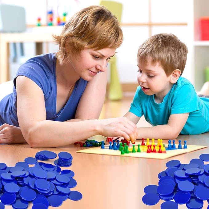 Coopay 1-1/5 inch Plastic Learning Counters Disks Bingo Chip Counting Discs Markers for Math Practice and Poker Chips Game Tokens, 200 Pieces(Blue)