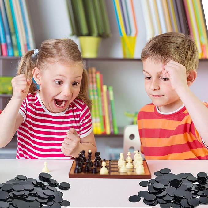 Coopay 1-1/5 inch Plastic Learning Counters Disks Bingo Chip Counting Discs Markers for Math Practice and Poker Chips Game Tokens, 200 Pieces(Black)