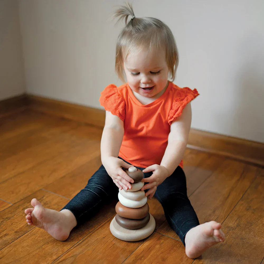 How to Keep a Toddler Busy at Home (Without Screens)