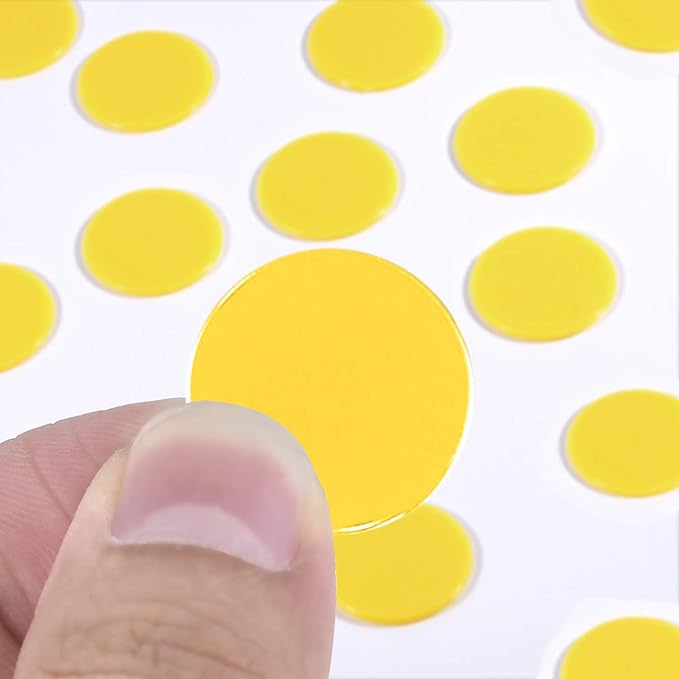 Coopay 1-1/5 inch Plastic Learning Counters Disks Bingo Chip Counting Discs Markers for Math Practice and Poker Chips Game Tokens, 200 Pieces(Yellow)