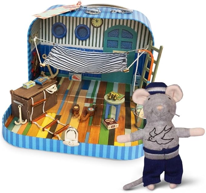 Sailor's Cabin to Go + Grandpa Plush 11cm – Easy DIY Dollhouse in Suitcase | Wooden Furniture, Nautical Decor & Decoration Sheets | 1:12 Scale | Sam & Julia's Mouse Mansion