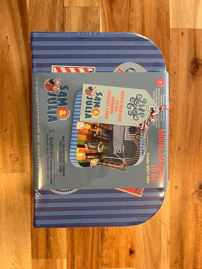 Sailor's Cabin to Go + Grandpa Plush 11cm – Easy DIY Dollhouse in Suitcase | Wooden Furniture, Nautical Decor & Decoration Sheets | 1:12 Scale | Sam & Julia's Mouse Mansion