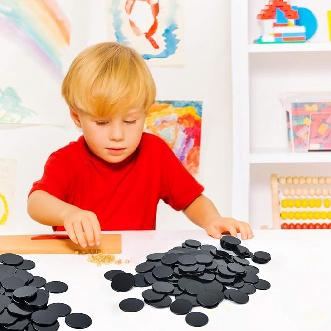 Coopay 1-1/5 inch Plastic Learning Counters Disks Bingo Chip Counting Discs Markers for Math Practice and Poker Chips Game Tokens, 200 Pieces(Black)