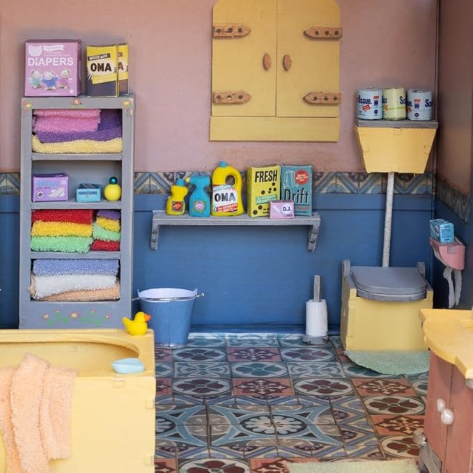 Bathroom Dollhouse Craft Kit – Easy to Build & Paint Miniature Bathroom | Cardboard Room + 9 Wooden Pieces + Decoration Sheets | 1:12 Scale | Sam & Julia's Mouse Mansion