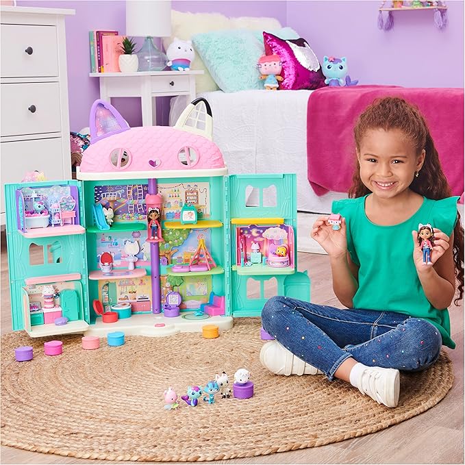Gabby’s Dollhouse, Deluxe Figure Gift Set with 7 Toy Figures and Surprise Accessory, Kids Toys for Ages 3 and up